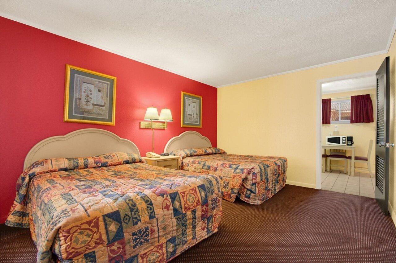 Royal Palace Inn And Suites Myrtle Beach Ocean Blvd Exteriör bild