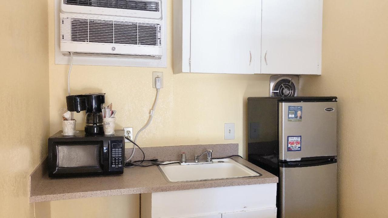 Royal Palace Inn And Suites Myrtle Beach Ocean Blvd Exteriör bild