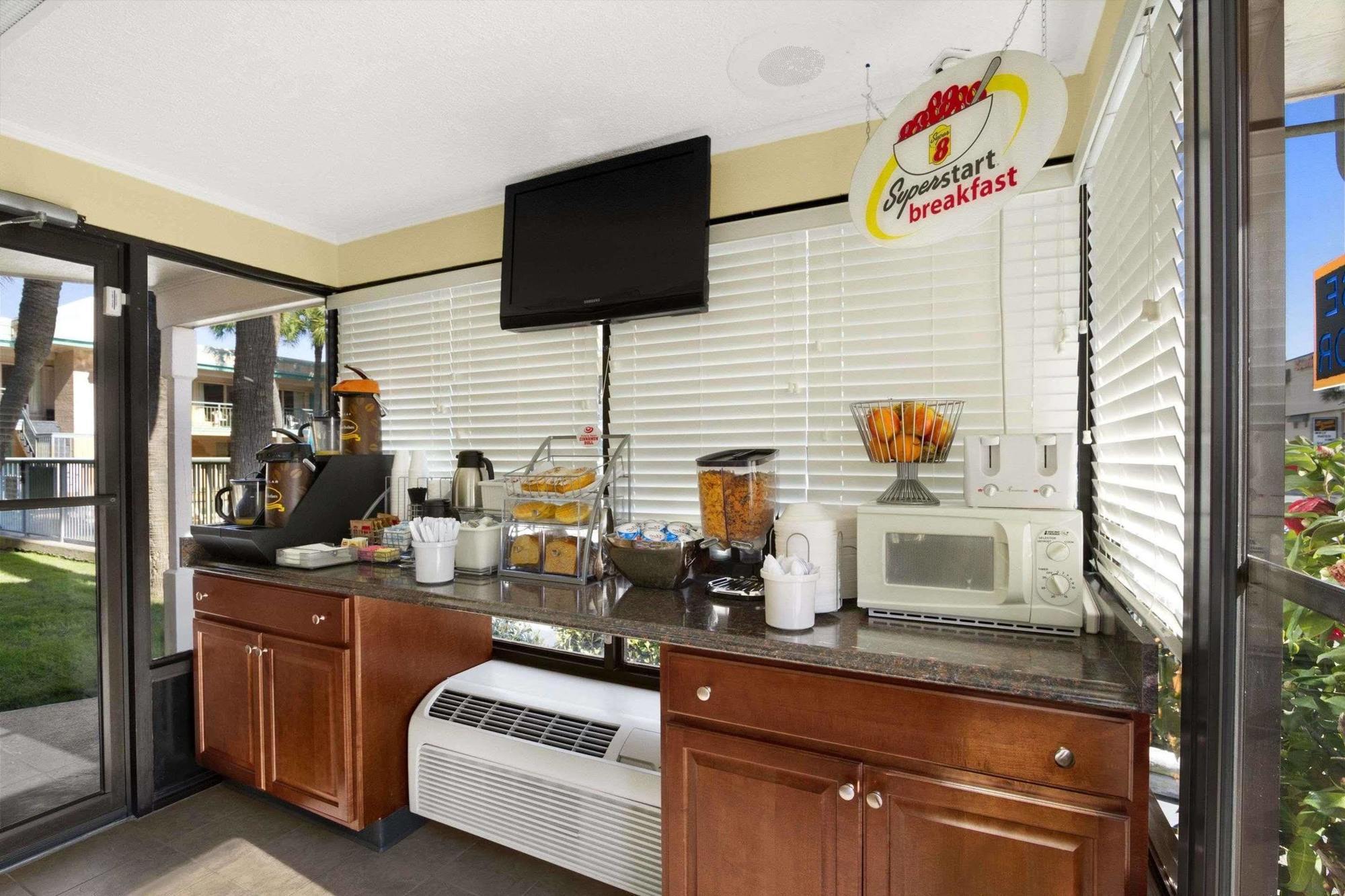 Royal Palace Inn And Suites Myrtle Beach Ocean Blvd Exteriör bild